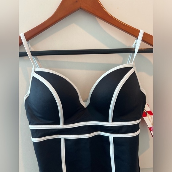 NWT SPANX Sweetheart One Piece Swimsuit Bathing Suit Built-In Bra Underwire - Picture 4 of 16